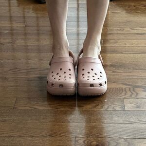 Platform Pink crocs for Women